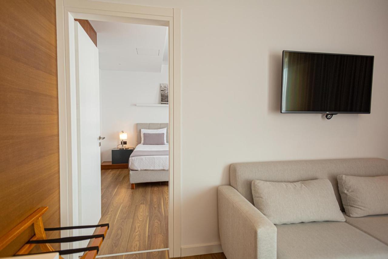 Andon Lapa Hotel & Spa Sarandë エクステリア 写真