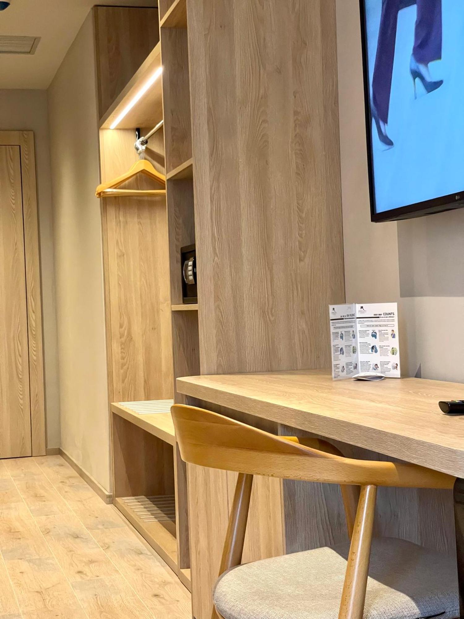 Andon Lapa Hotel & Spa Sarandë エクステリア 写真